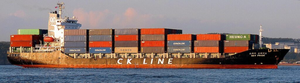 ships, container ship, vessel, sea, transport, nature, transportation, cargo, delivery, ocean, trade, import, export, port-6618295.jpg